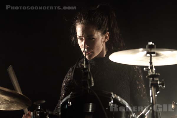 SAVAGES - 2013-02-23 - PARIS - Nouveau Casino - Fay Milton